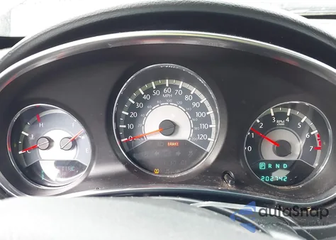 2013 Chrysler 200 Touring z USA, uszkodzony, nr VIN 1C3CCBBB7DN732914